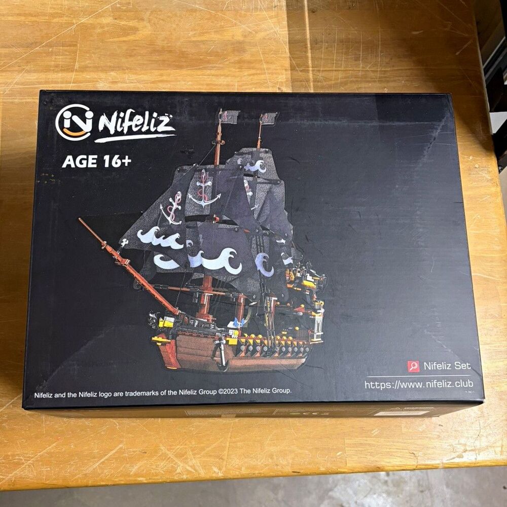 Nifeliz Pirate Ship Building Blocks Set 1534pcs Age 16+ Boxed